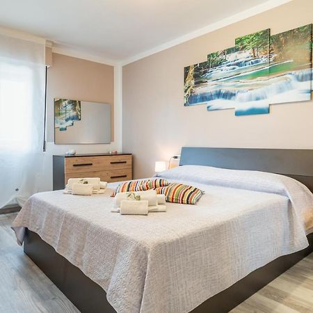 Domus Lucis Apartment Terrace & Private Parking Marinella di Sarzana Bagian luar foto