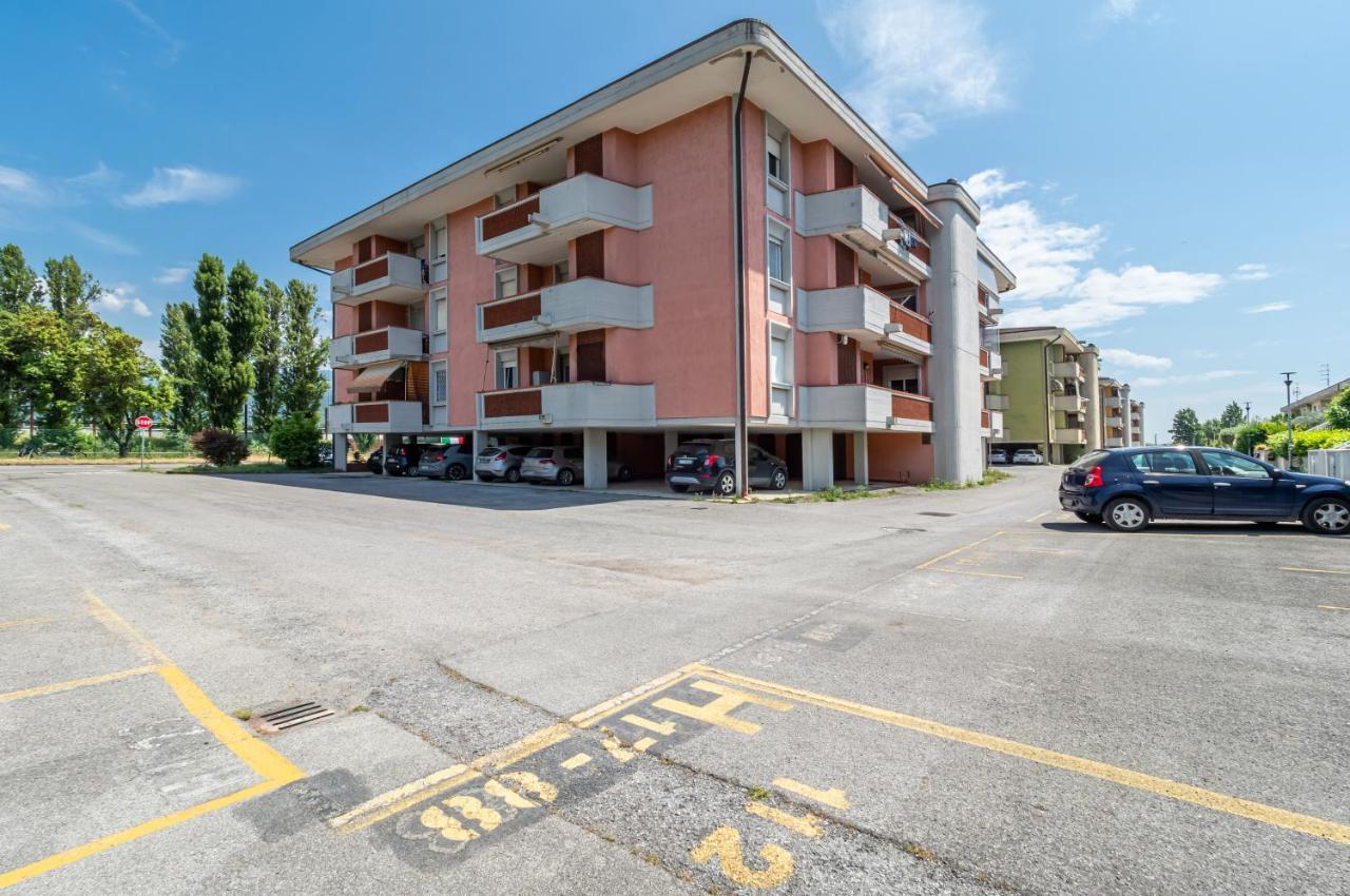 Domus Lucis Apartment Terrace & Private Parking Marinella di Sarzana Bagian luar foto